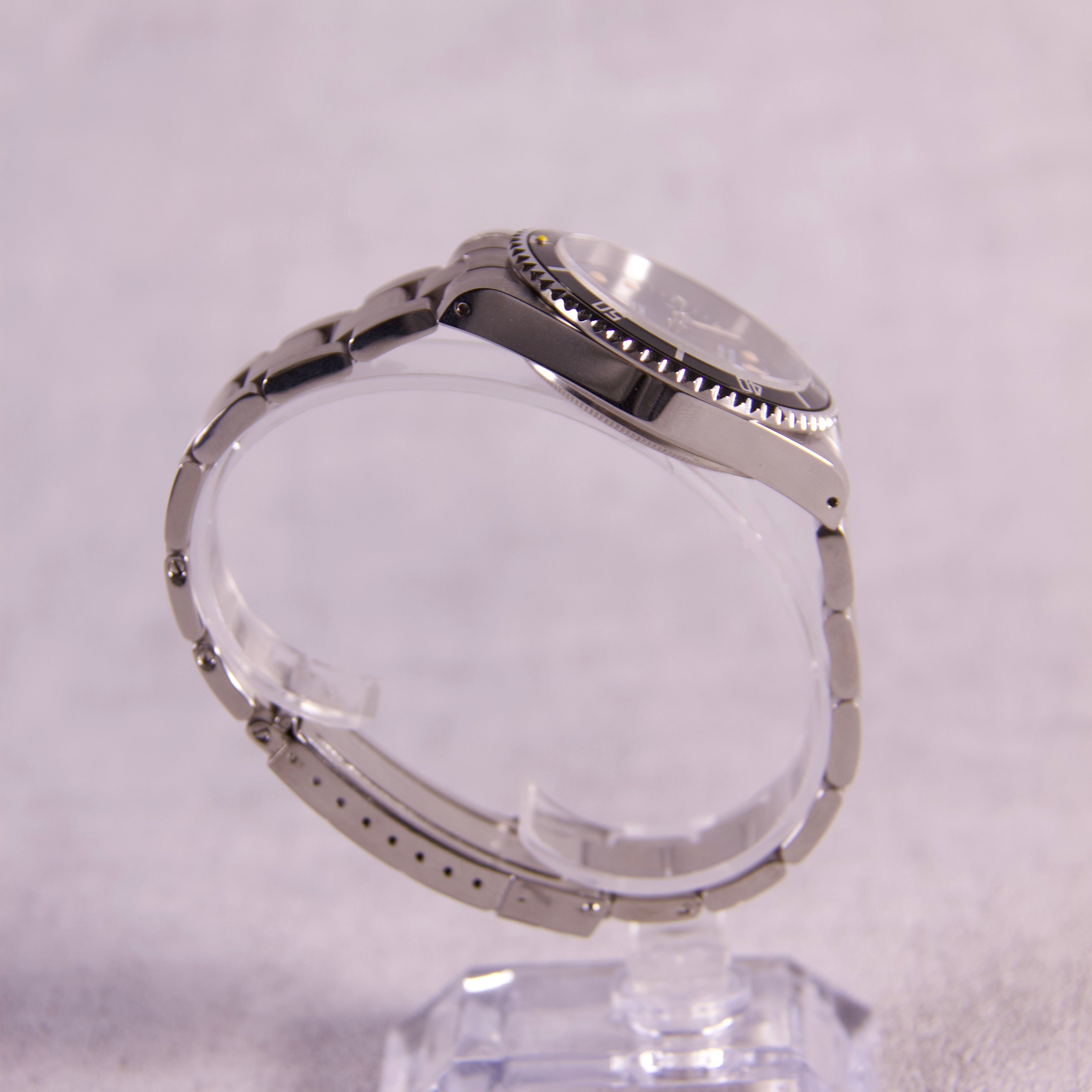 Seiko Submariner Red Line Dweller Tribute 1665 Automatic diver watch